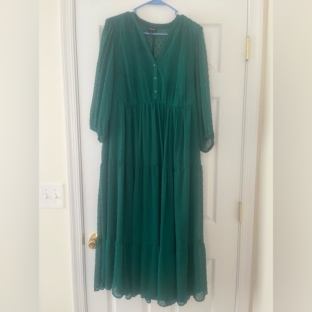 Torrid Green Maxi Chiffon Clip Dot Pleated Dress *has pockets!*